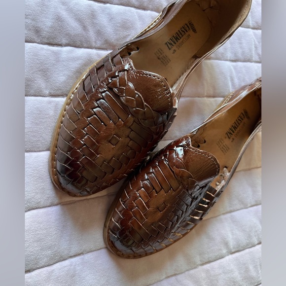 Artisan made Huarache sandals in Chocolate brown color. - Picture 3 of 11